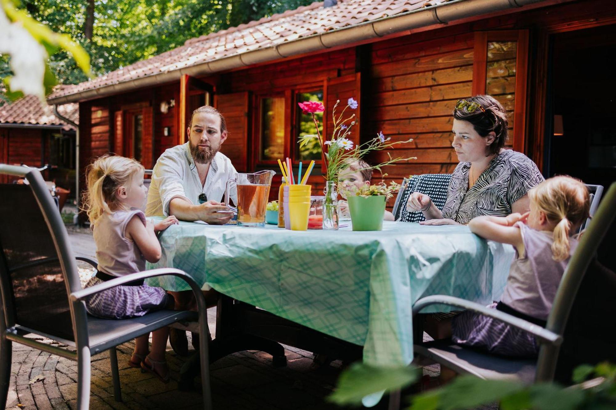 Sfeervolle Blokhut Met Fijne Buitenruimte @ Veluwe Epe Exterior foto